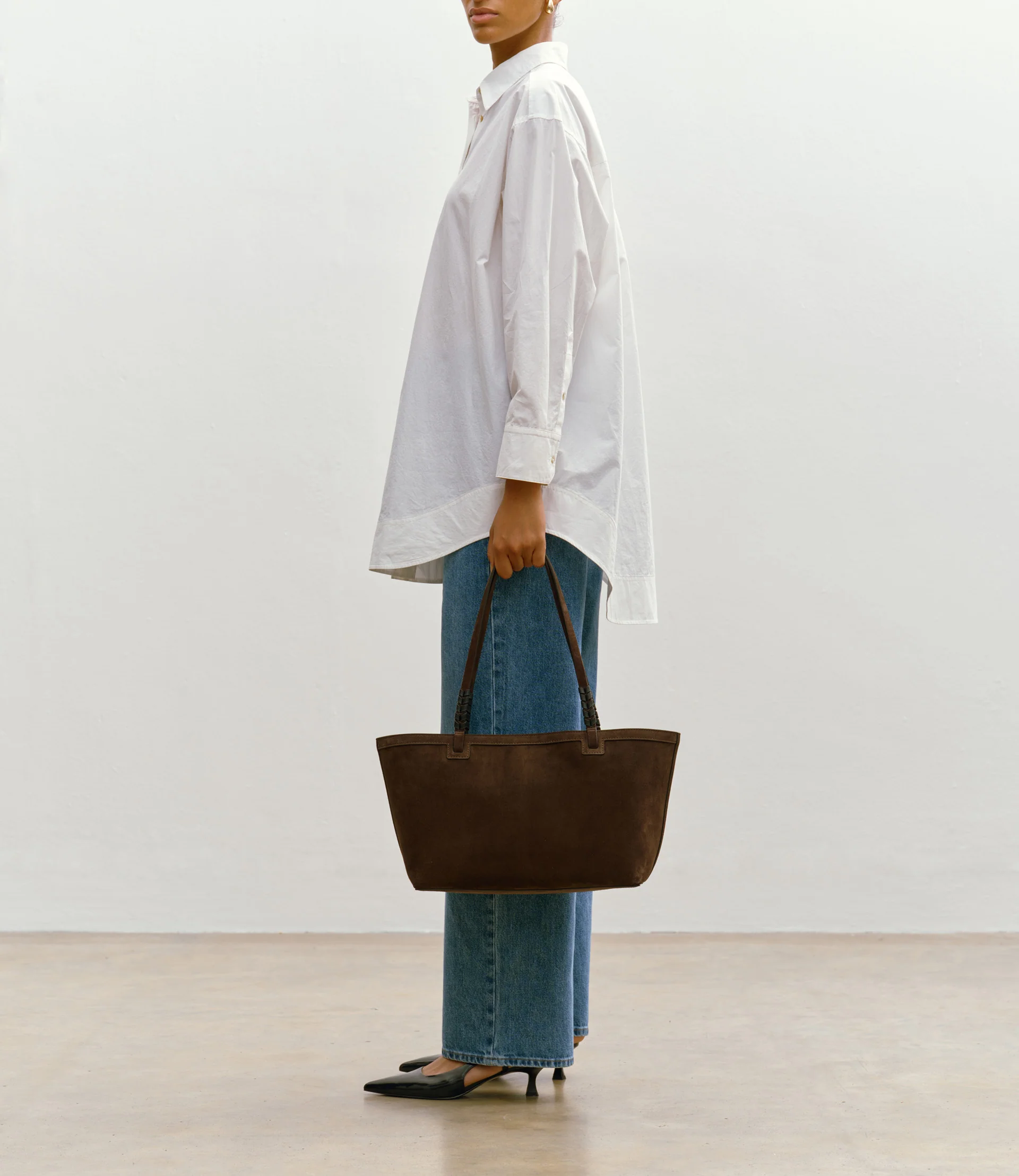 Cala 32 Suede Chocolate - Image 5