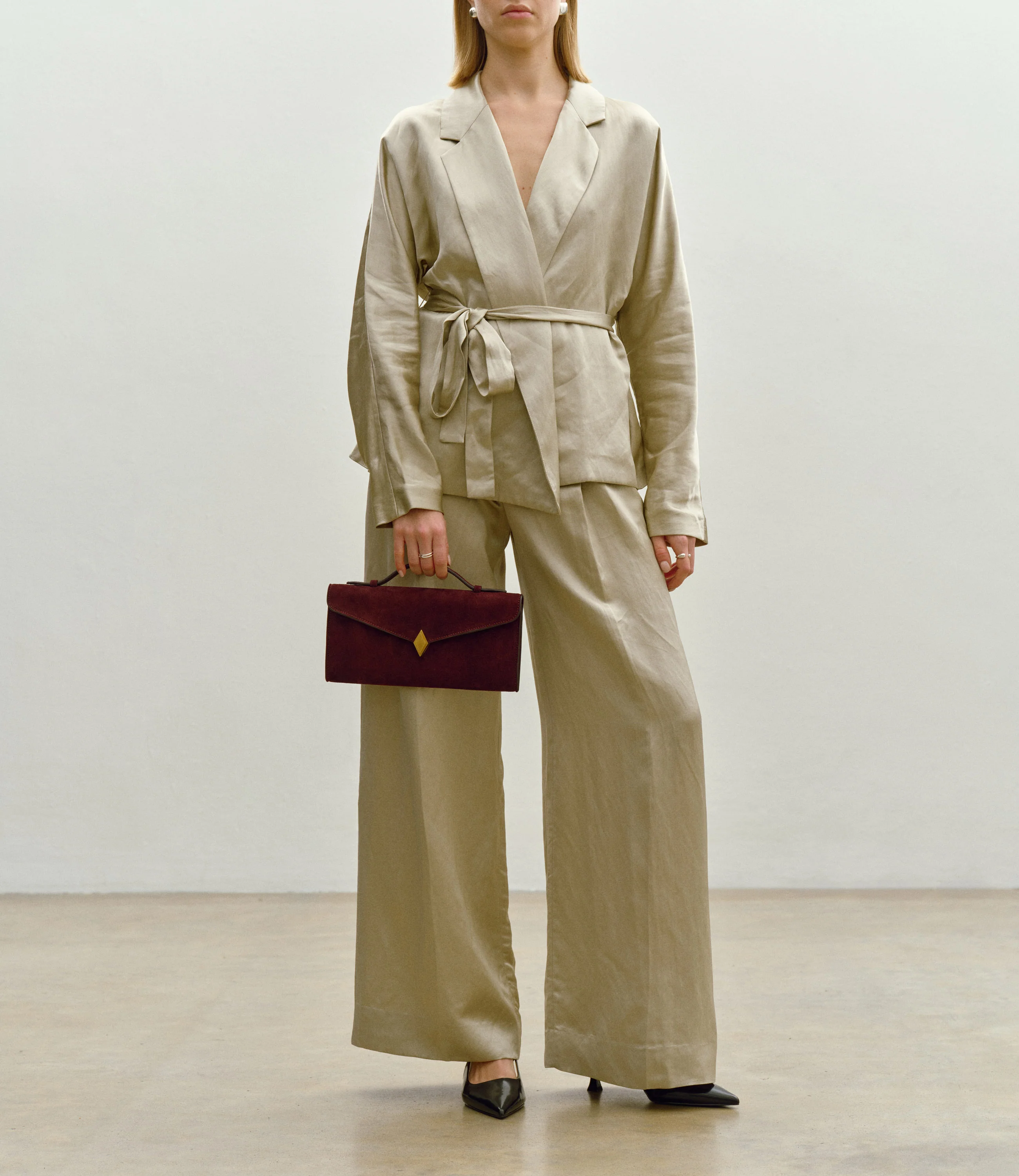 Edge Clutch Buttery Suede Amarone - Image 4