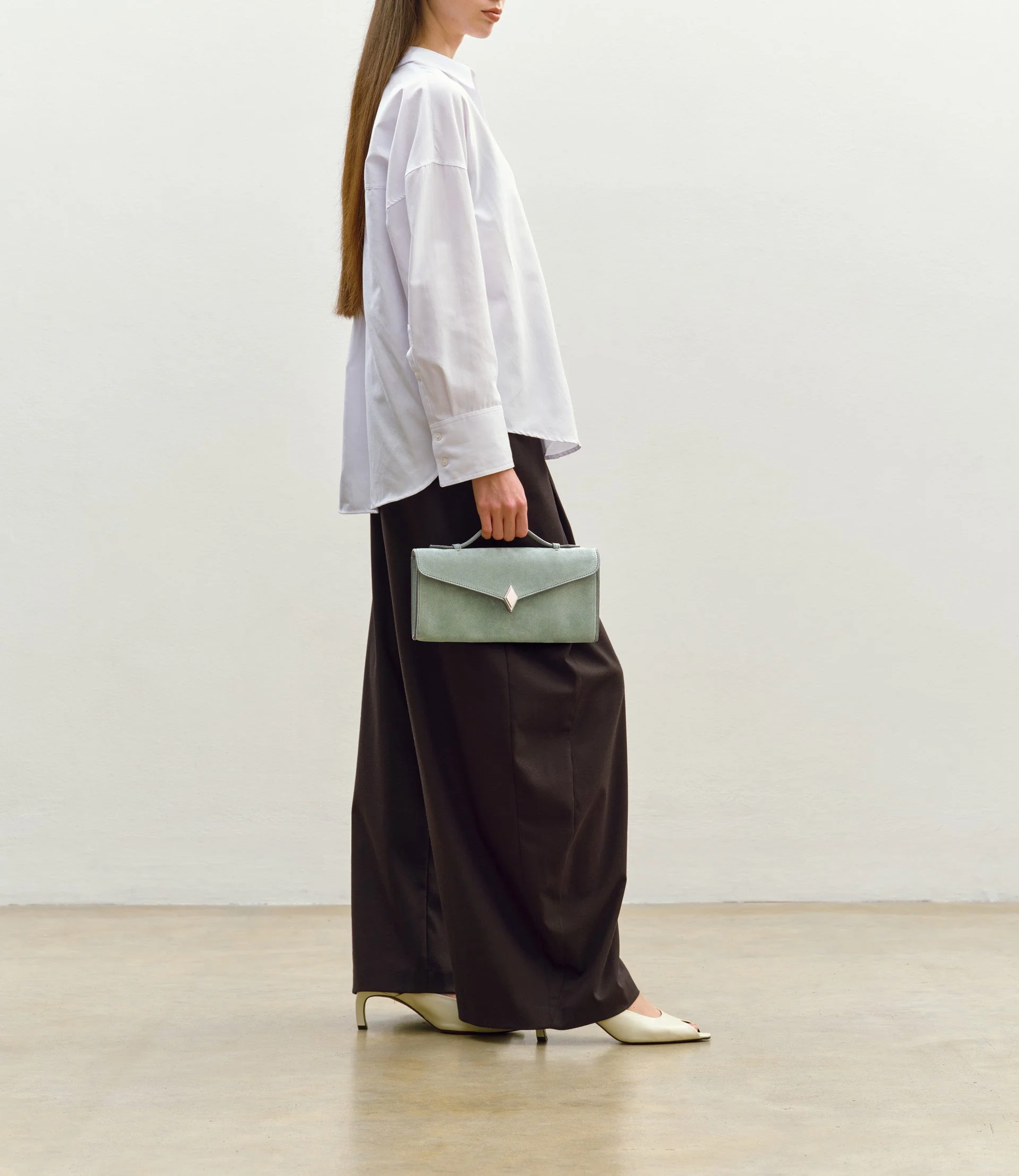 Edge Clutch Suede Terra - Image 4